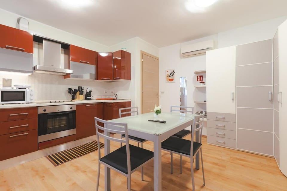 Free Netflix & Wifi Cozy Private Suite Muraglione Apartment in Trieste