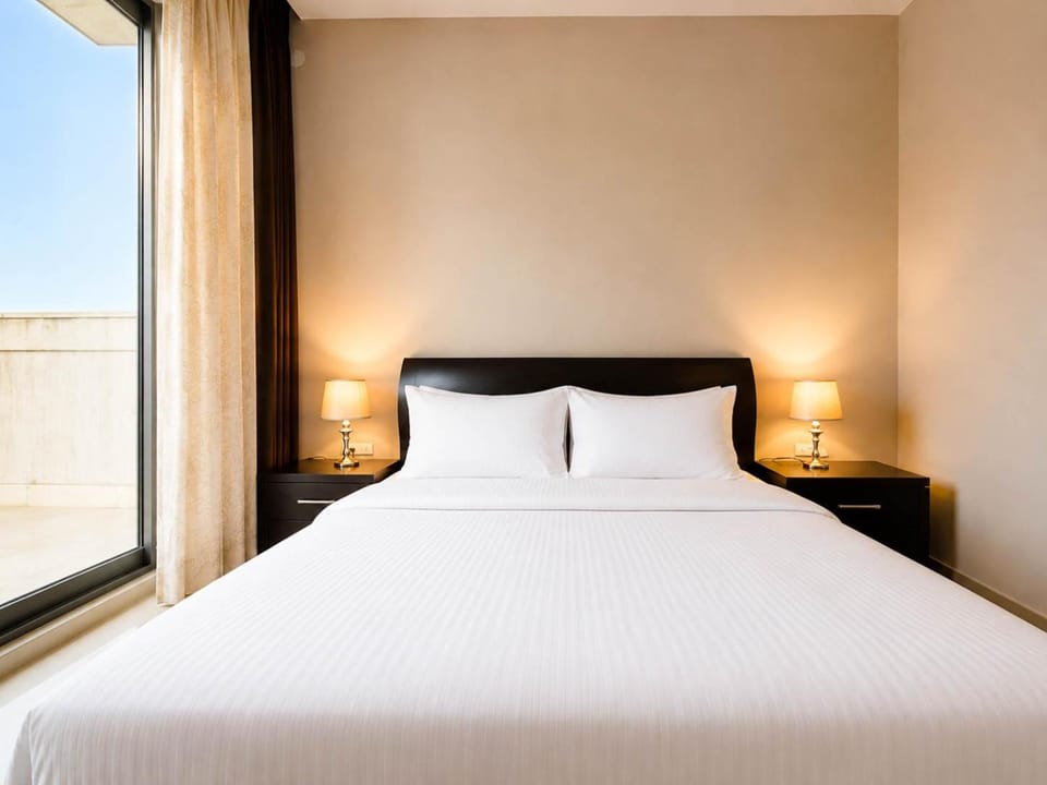 Photo of the whole room, Bedroom
