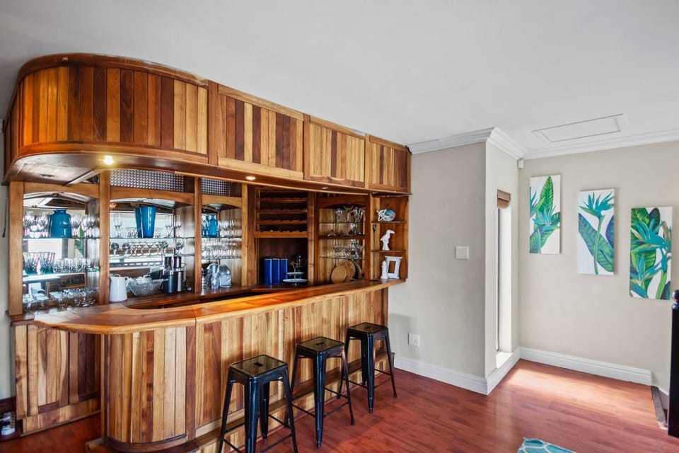 Lounge or bar, Decorative detail