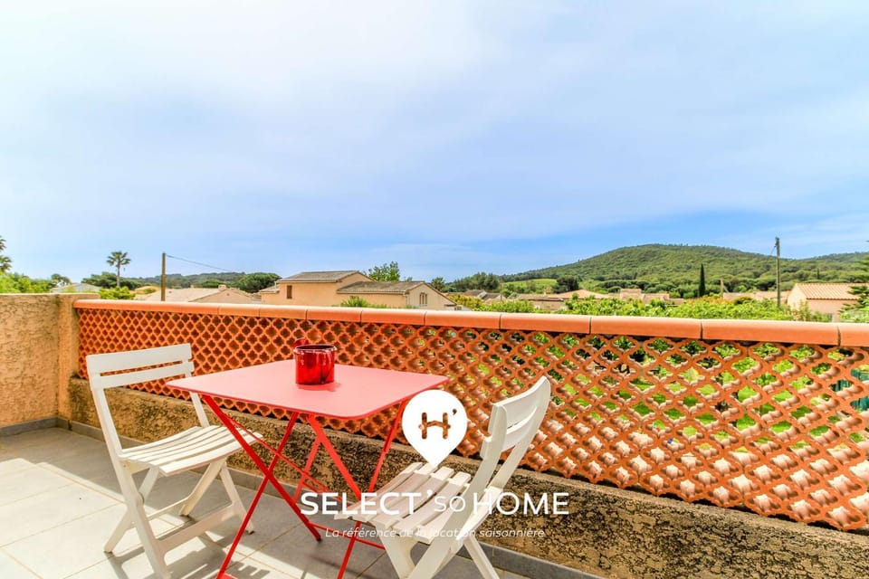 Patio, Day, Natural landscape, View (from property/room), Balcony/Terrace, Dining area, Mountain view