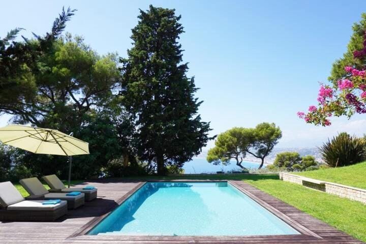 Pool view, Swimming pool