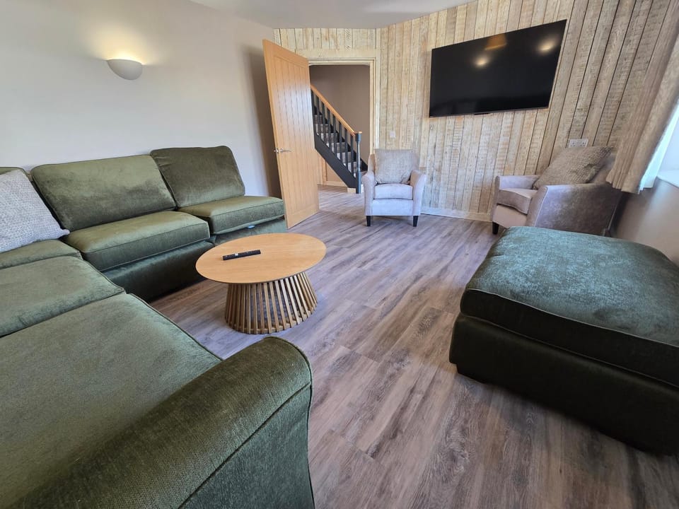TV and multimedia, Living room, Seating area