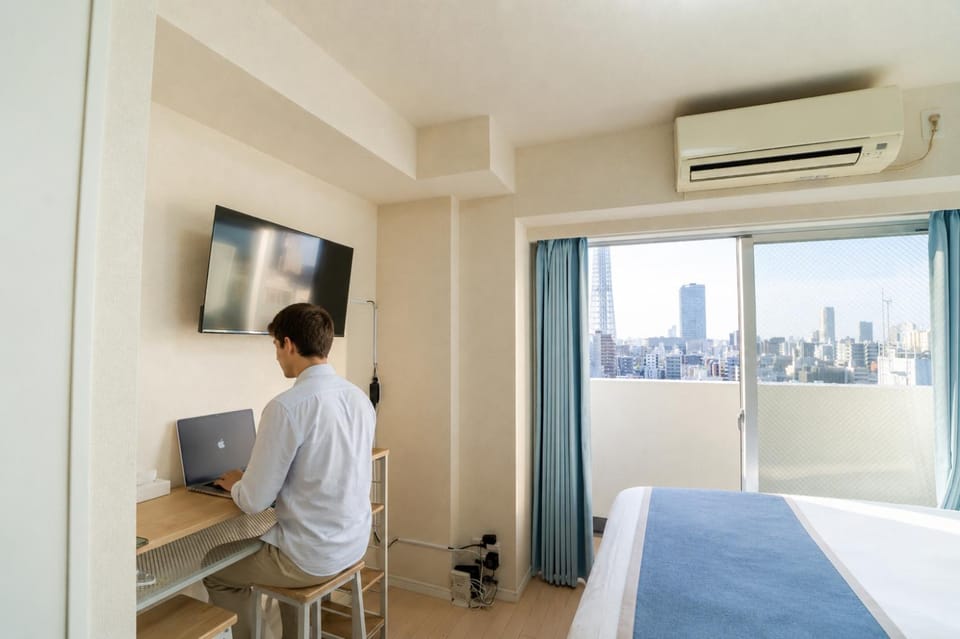 Bed, TV and multimedia, Photo of the whole room, Bedroom, air conditioner
