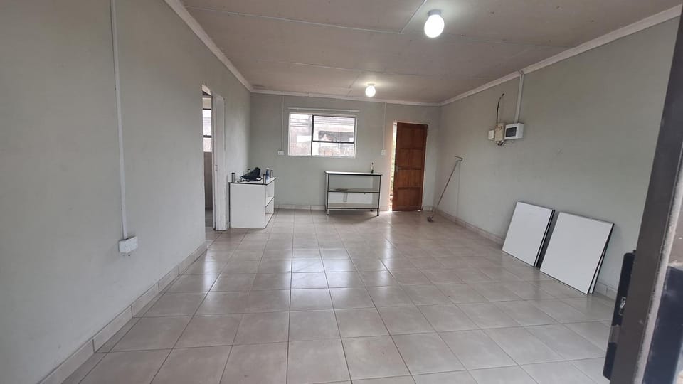 Praktiseer 1 Bedroom House Apartment in South Africa