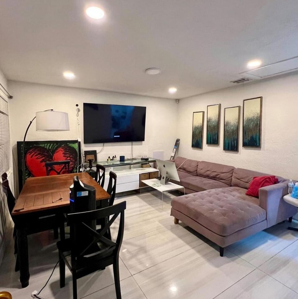 Private Room near Downtown Vacation rental in Fort Lauderdale