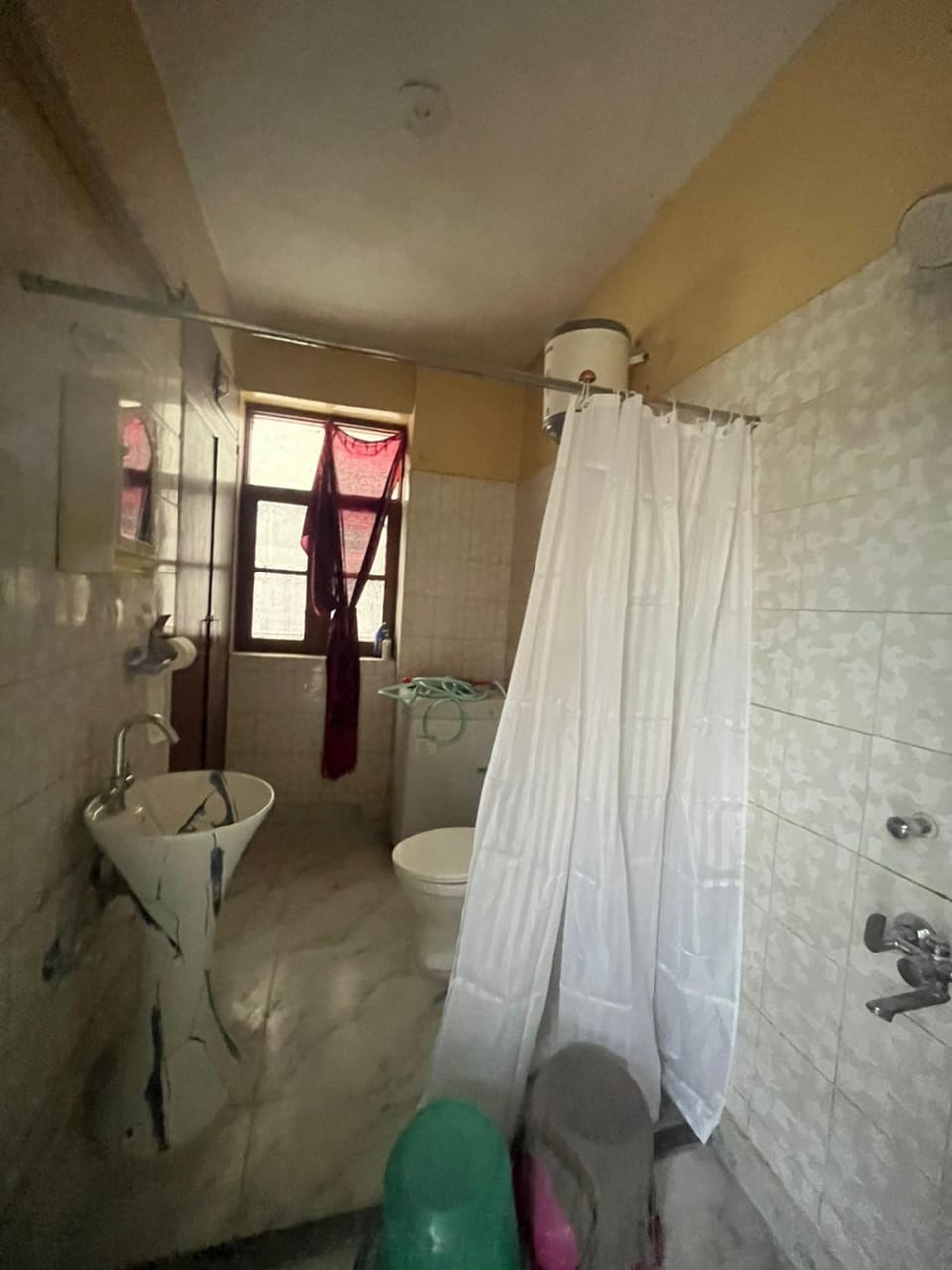 J1015 Palam Vihar Gurgaon Apartment in Gurugram
