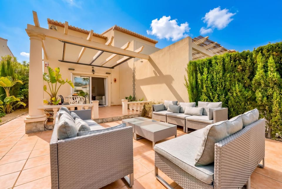 Property building, Balcony/Terrace
