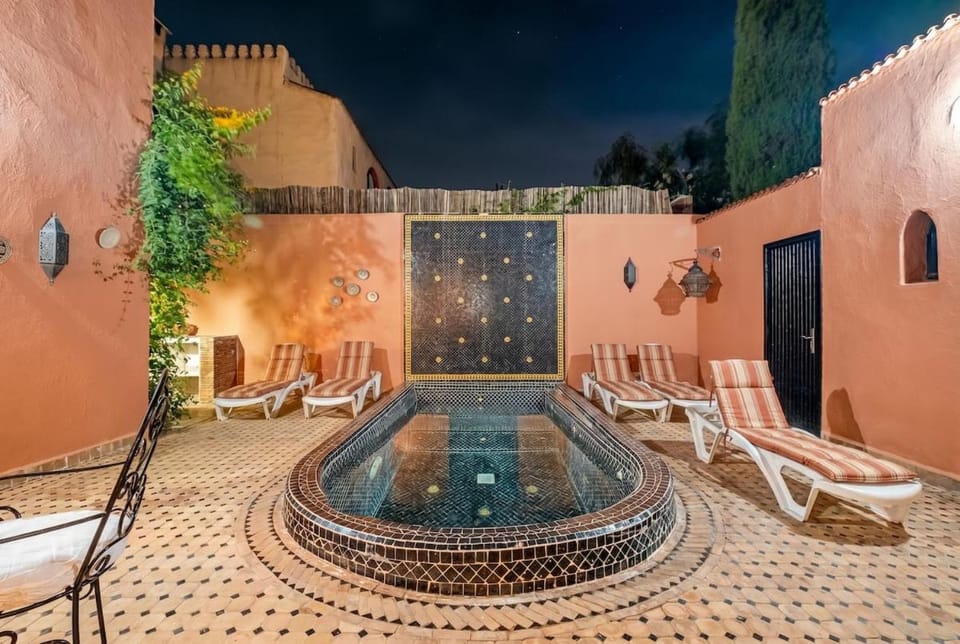 4 Br Luxury Villa-Riad & Private Pool Palmeraie Villa in Marrakesh