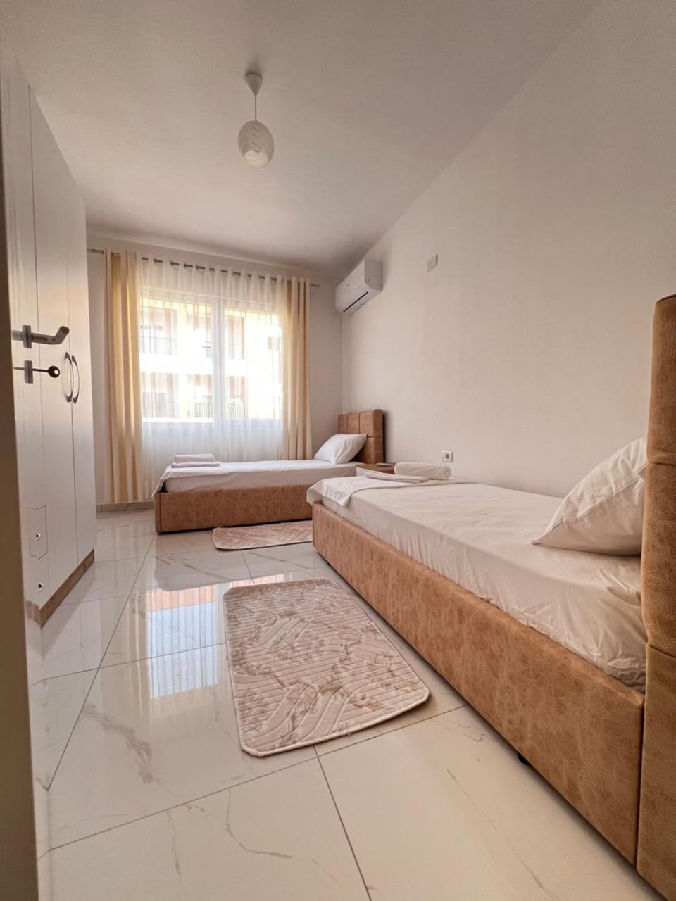 Photo of the whole room, Bedroom, air conditioner