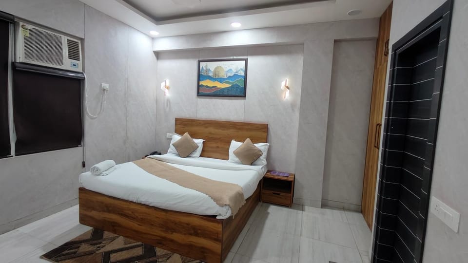 Blueberry Premium Hotel Hotel in Noida