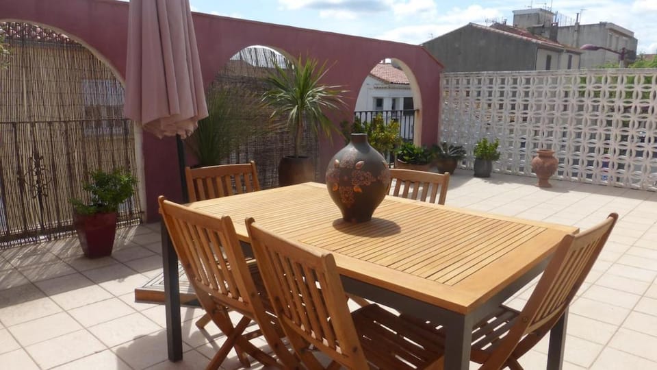 Charming apartment, 3 bedrooms, large terrace Apartment in Port-la-Nouvelle