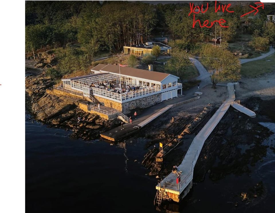 Seaside Villa at beautiful Bygdøy with garden and terraces, close to beach, sights and 10 min to Oslo Center Villa in Oslo