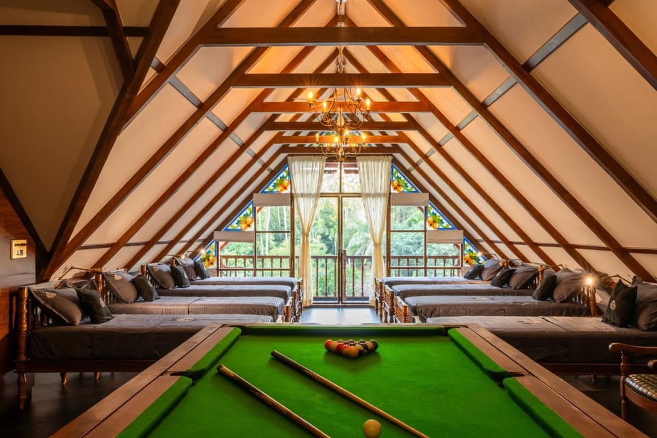 Billiard, Game Room, Kids's club, Bedroom