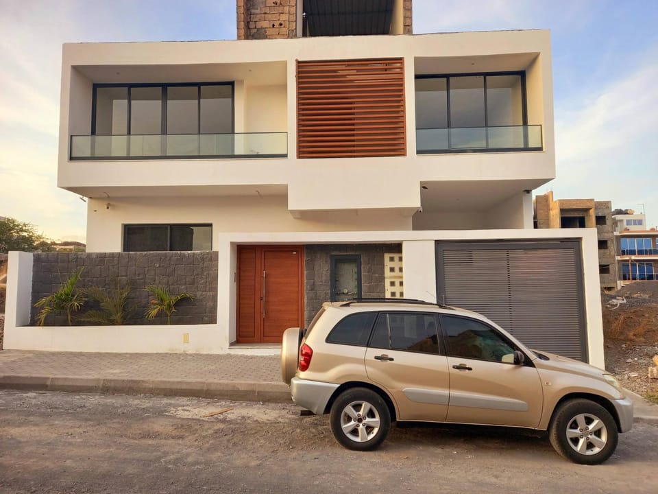 Modern and Cozy T1 Apartment in Cidadela, Praia, CV Apartment in Praia