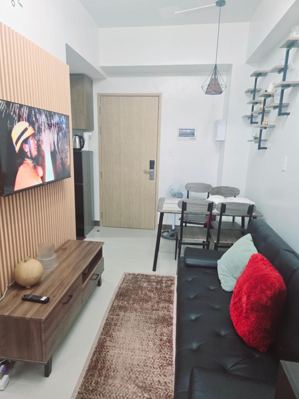 Bloom Residences Tower B 1525 Apartment hotel in Las Pinas