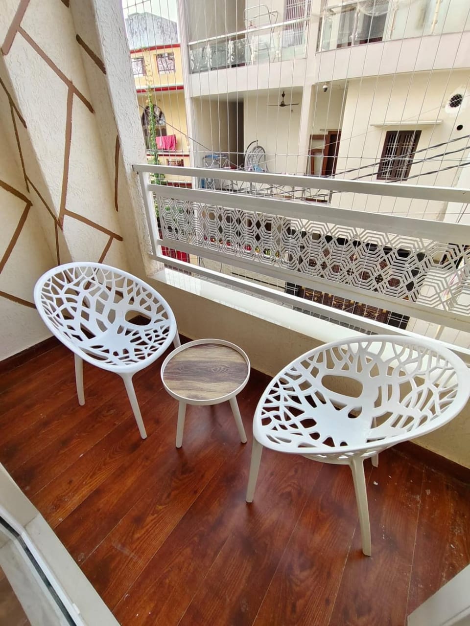 View (from property/room), Balcony/Terrace, Seating area, City view, Quiet street view