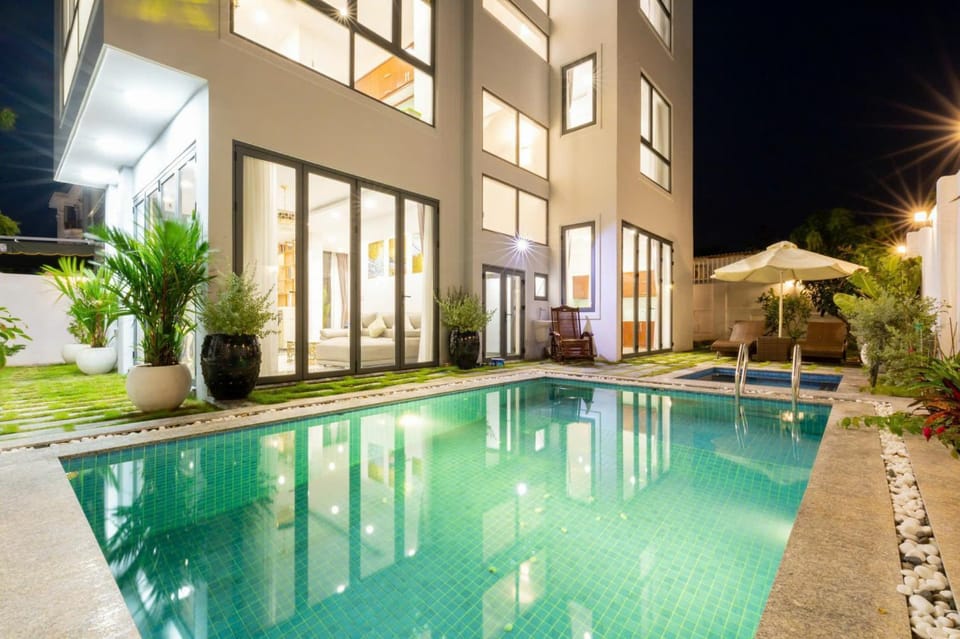 Property building, Patio, Day, Night, Pool view, Swimming pool, Swimming pool, sunbed