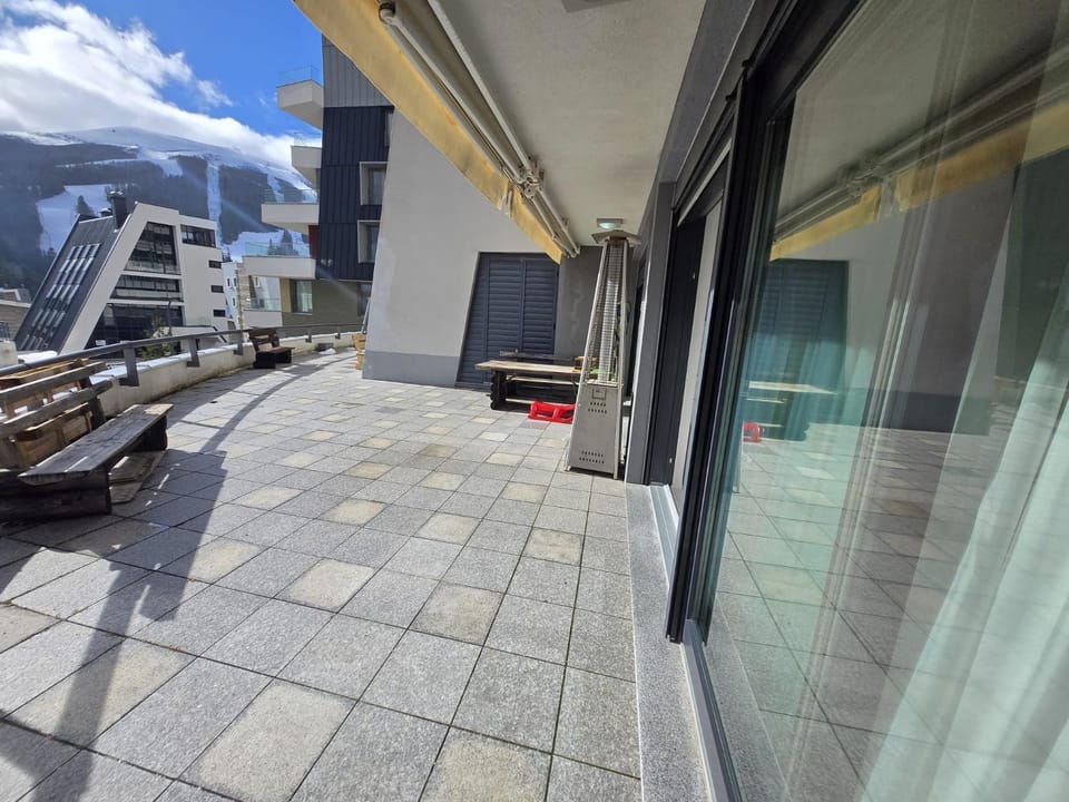 Balcony/Terrace, Mountain view