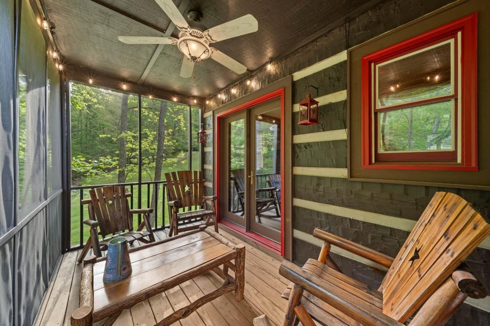 Valle Creek Cabin Cabin in Brushy Fork