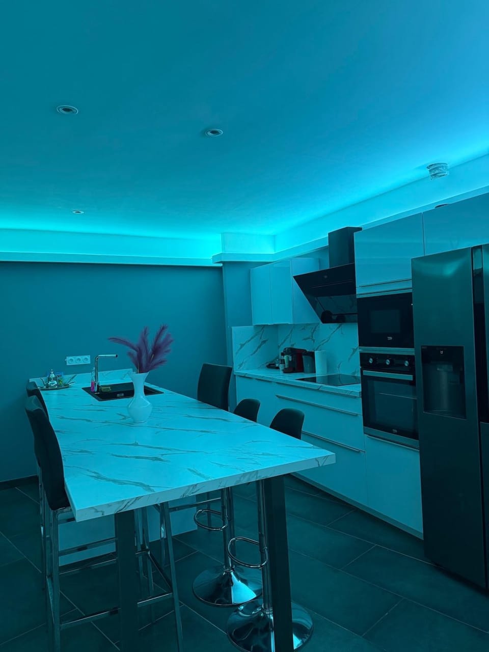Prestige Suite with Private Jacuzzi Apartment in Marseillan