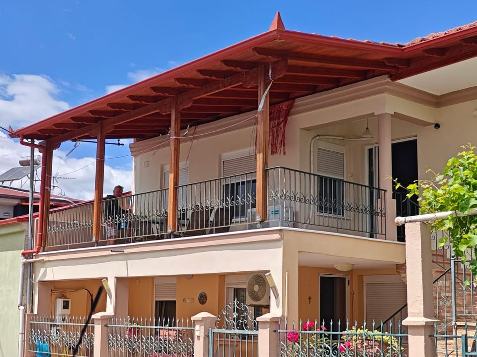 Property building, Balcony/Terrace