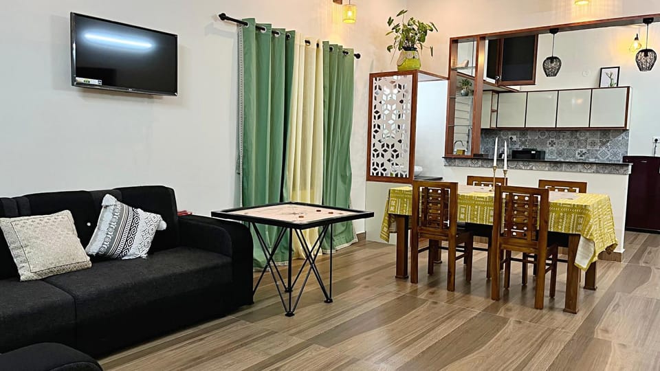 TV and multimedia, Living room, Dining area