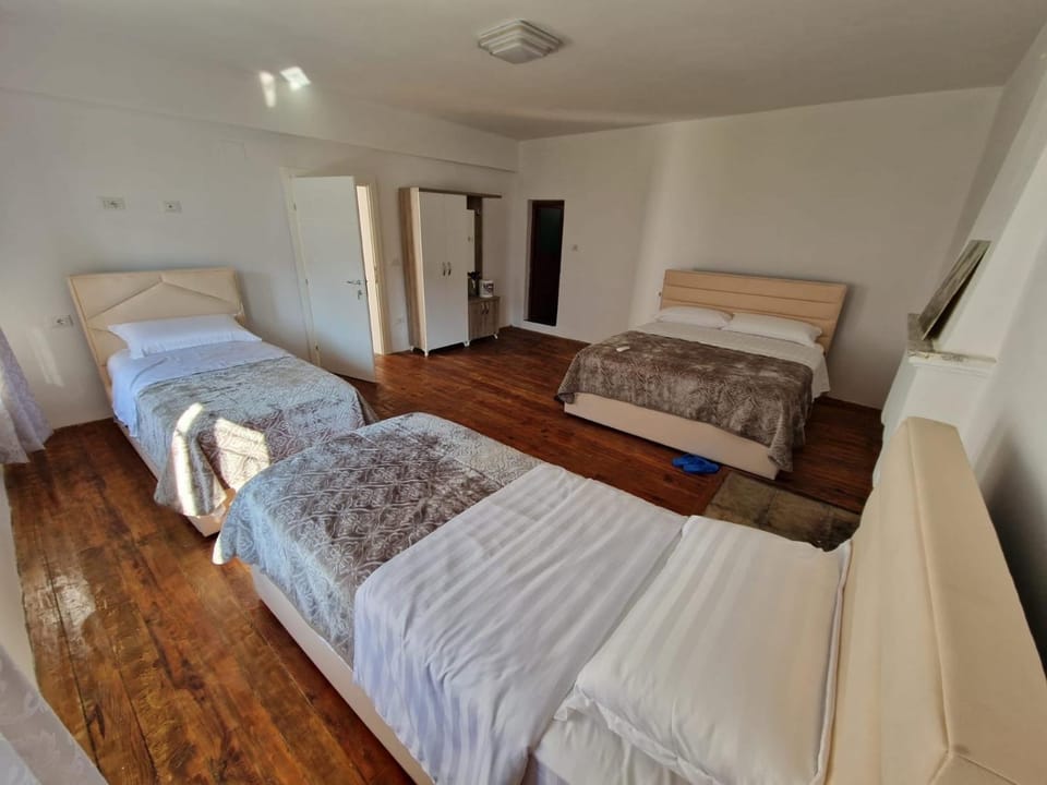 Bujtina Dalmacia Bed and Breakfast in Montenegro