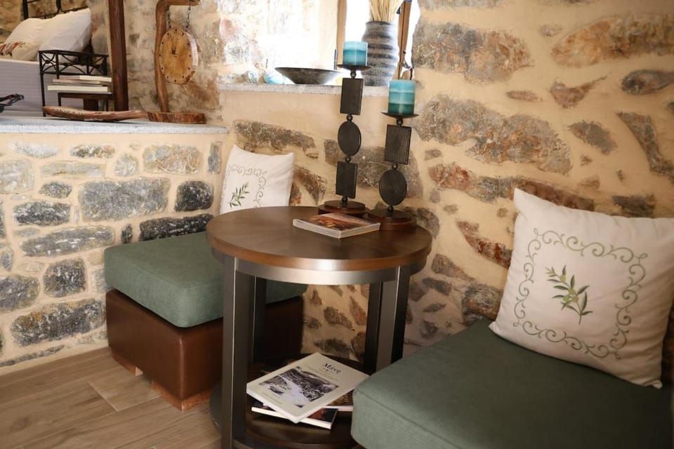 Stratis Tower Since 1892 Apartment in Messenia