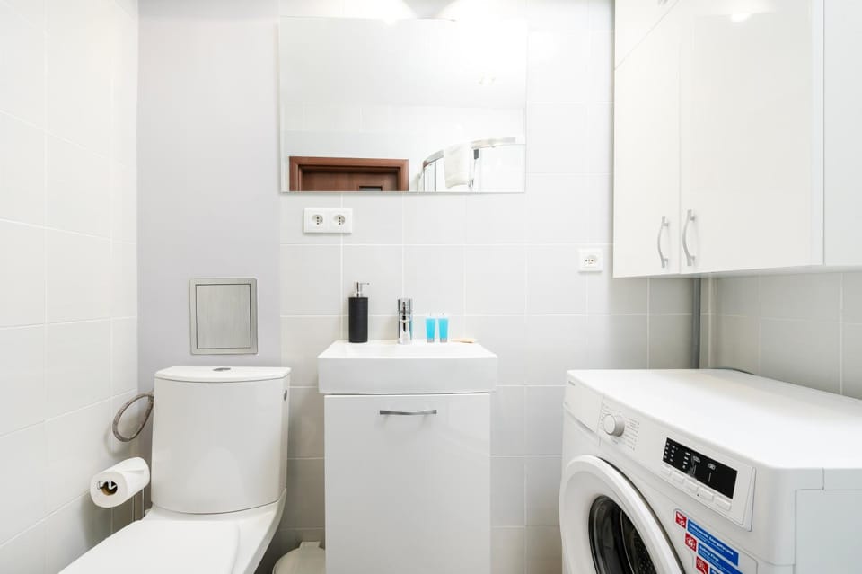 Bathroom, washing machine