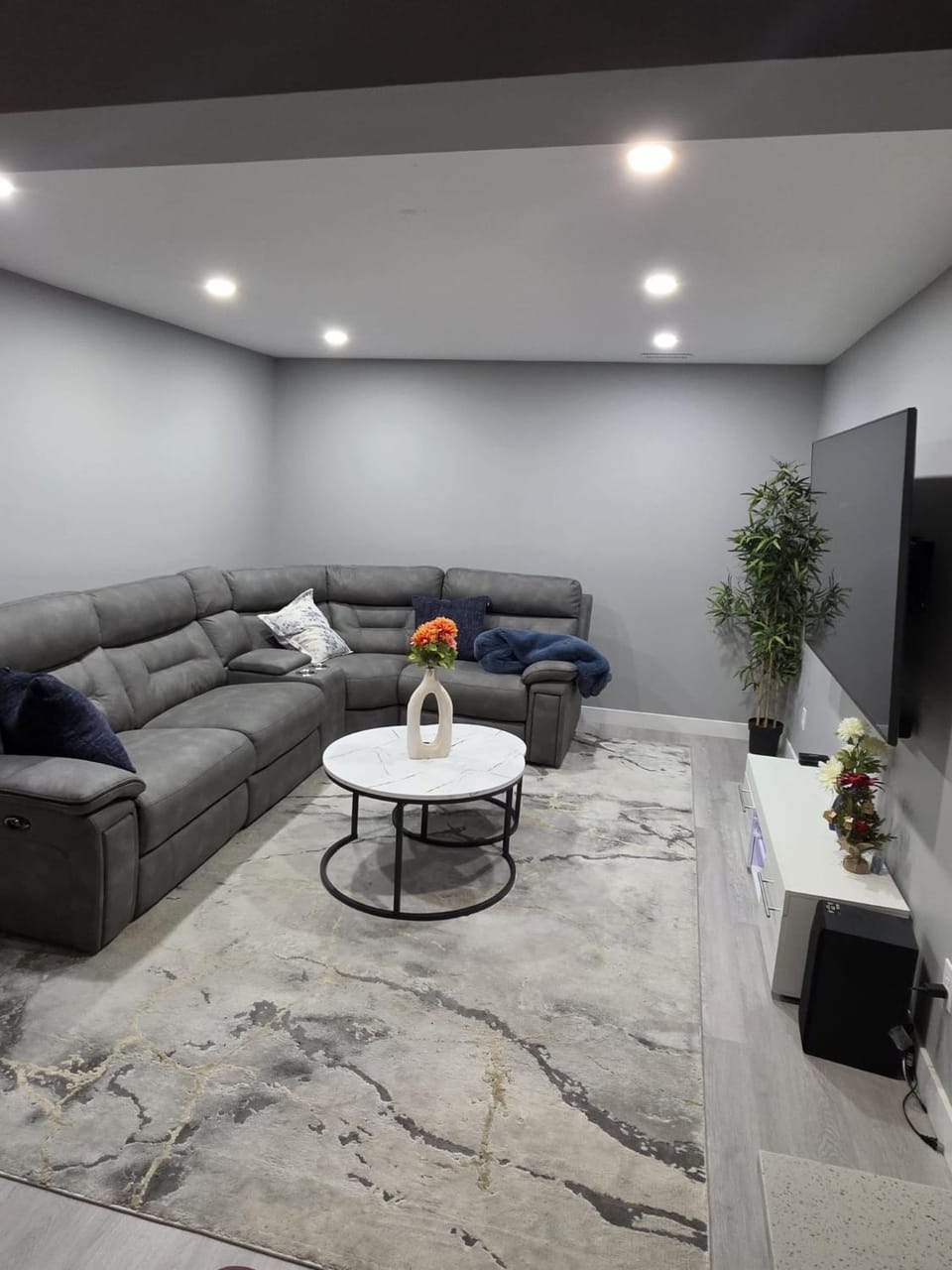 TV and multimedia, Living room, Seating area