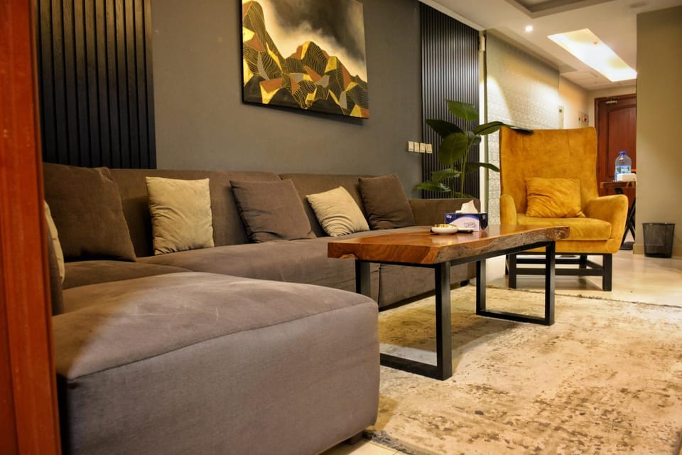 Goldcrest Mall and Residency - Premium Penthouse Apartment Apartment in Lahore