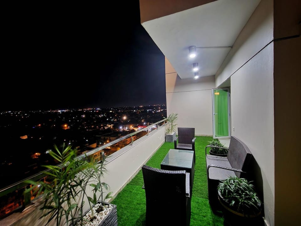 Goldcrest Mall and Residency - Presidential One Bed Apartment Apartment in Lahore