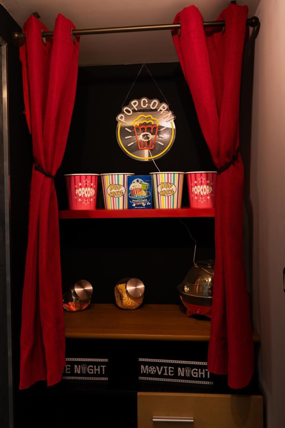 Cinéma privé à Calais avec Écran XXL et Son immersif Apartment in Calais