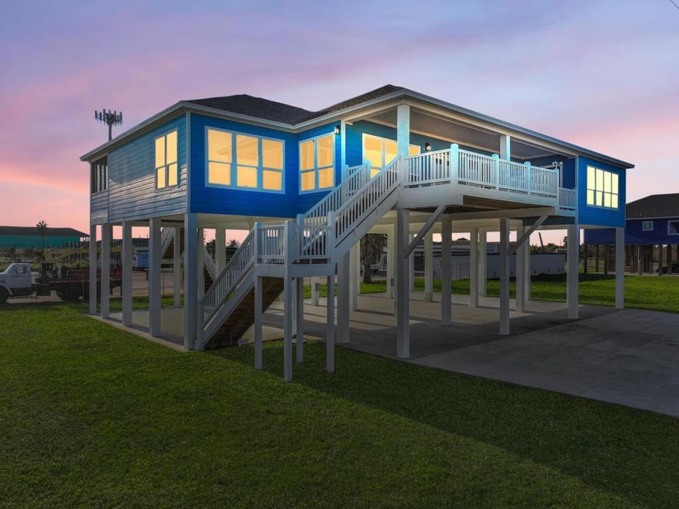 Property building, Sunrise