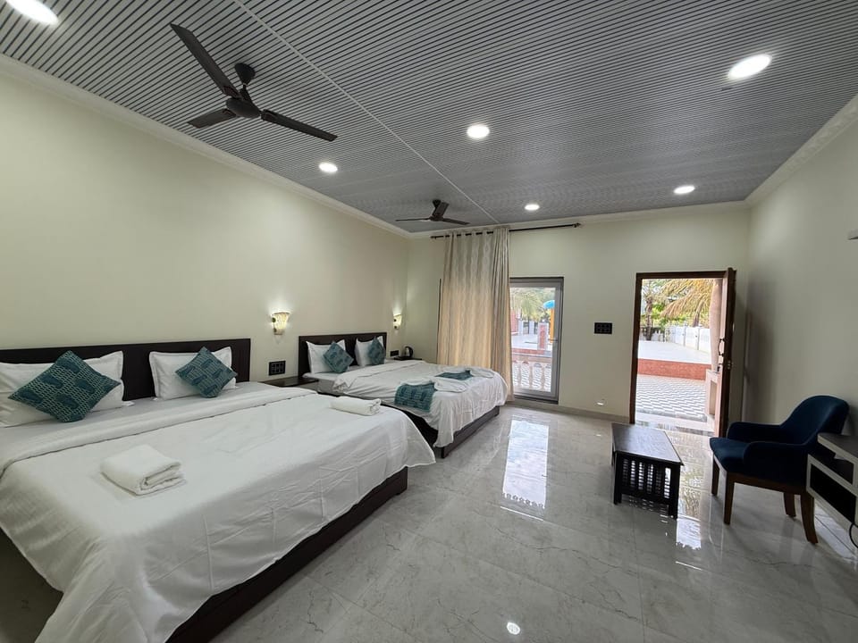 Baga Beach Palm Cottage Hotel in Baga
