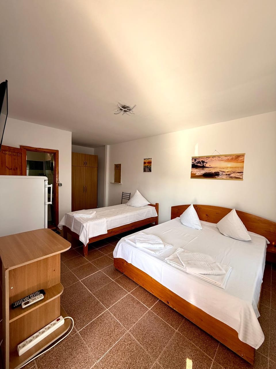 Bed, TV and multimedia, Photo of the whole room, Bedroom, wardrobe