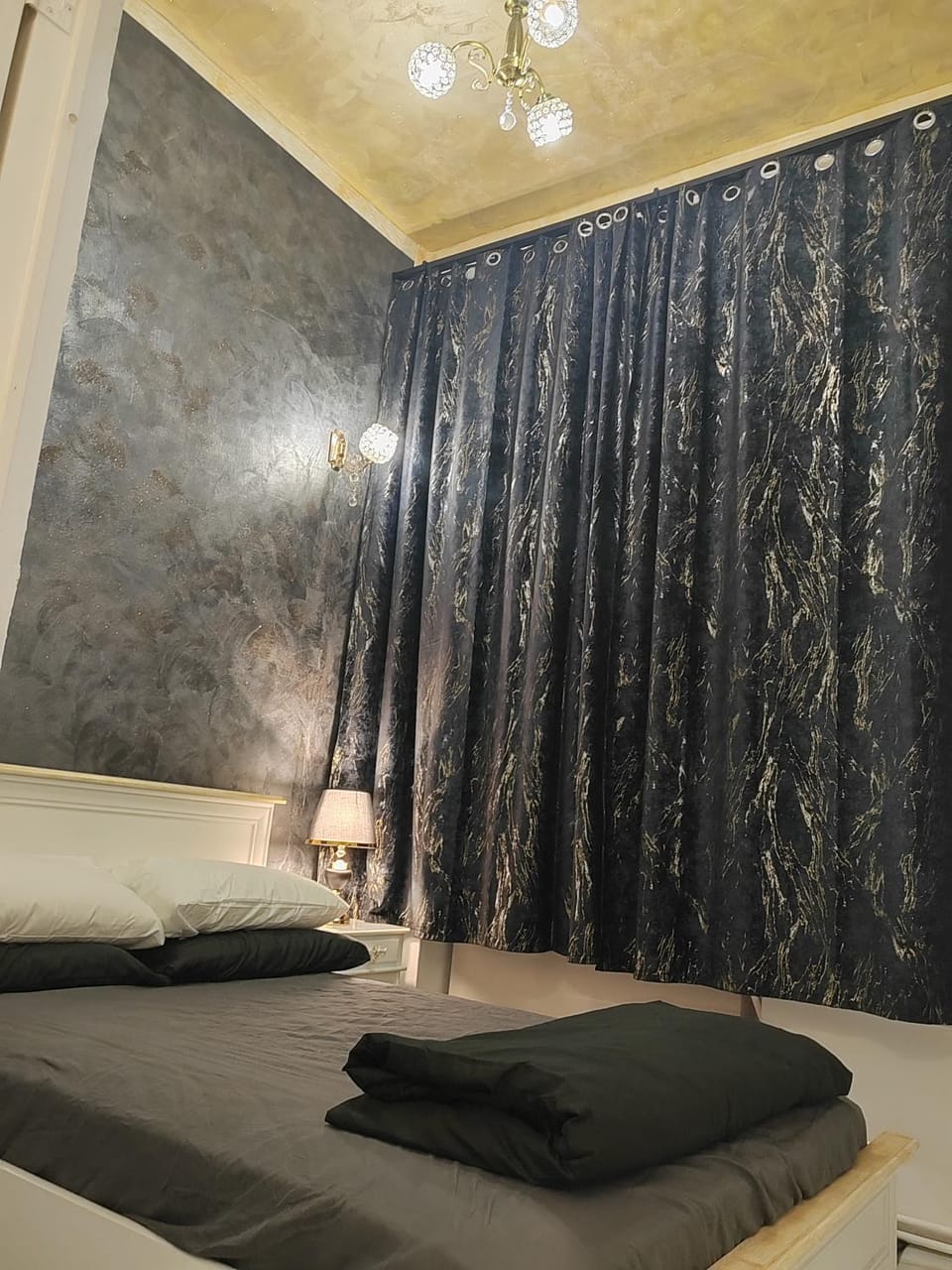 Royal Noir Palace Apartment in Timiș County