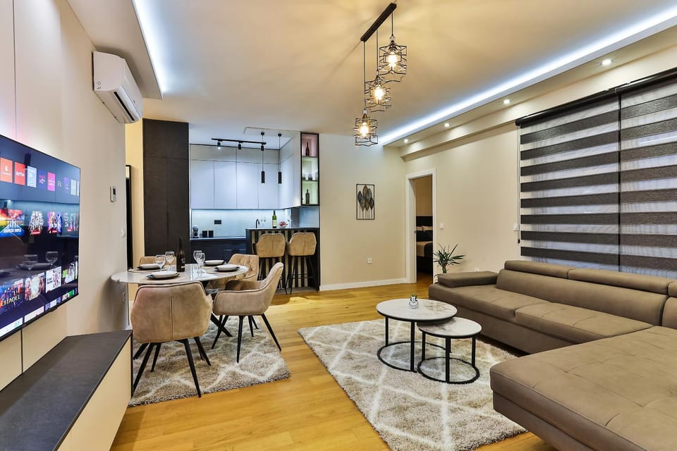 Living room, Seating area, Dining area