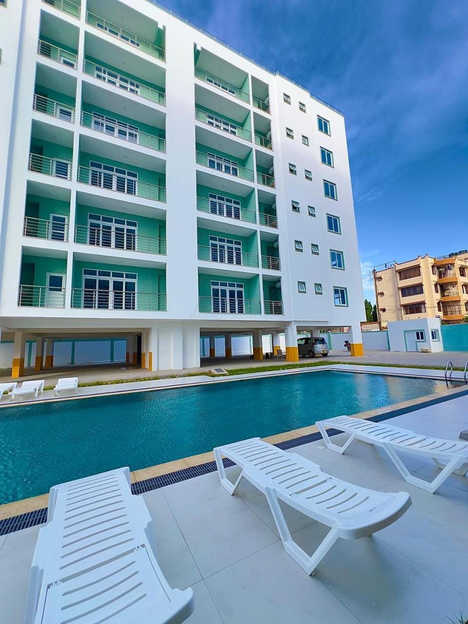 Swimming pool