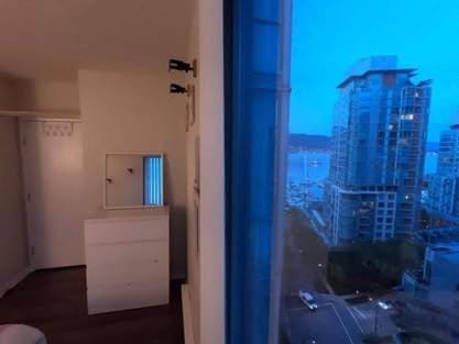 Modern Private Room in Downtown Vancouver Vacation rental in Vancouver
