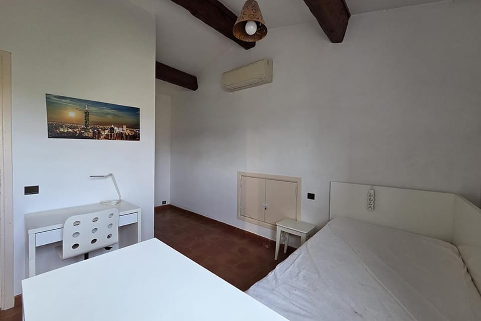 Bed, Photo of the whole room, Bedroom, air conditioner