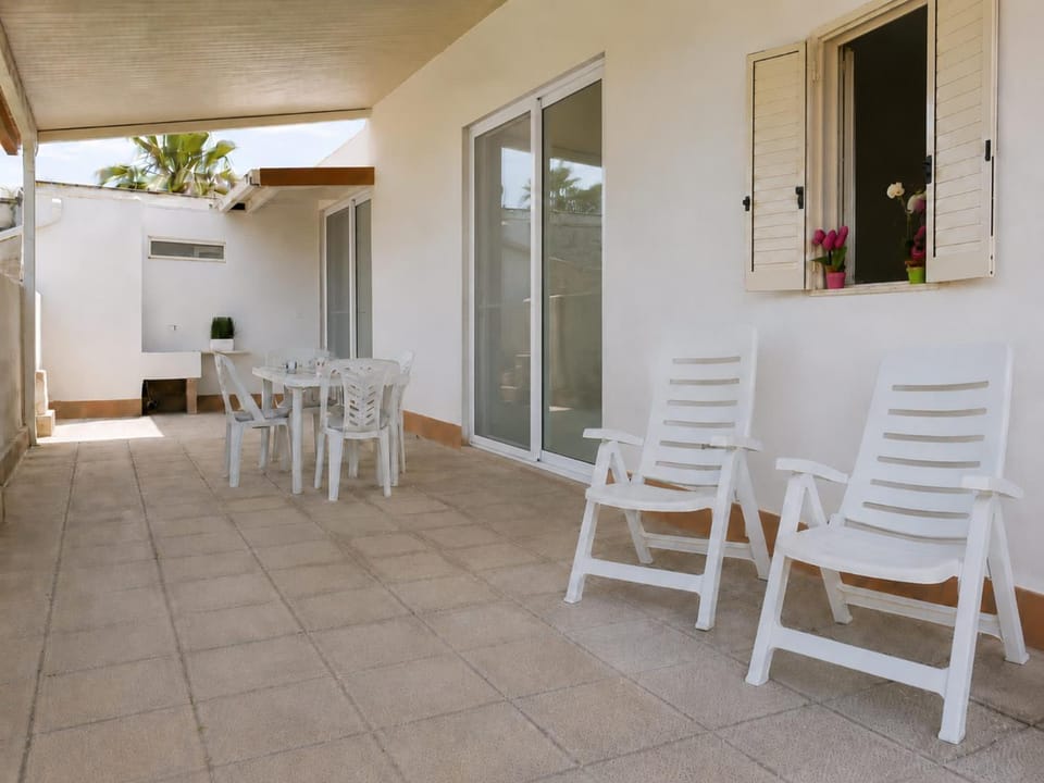 Patio, Day, View (from property/room), Balcony/Terrace, Living room, Seating area, Dining area