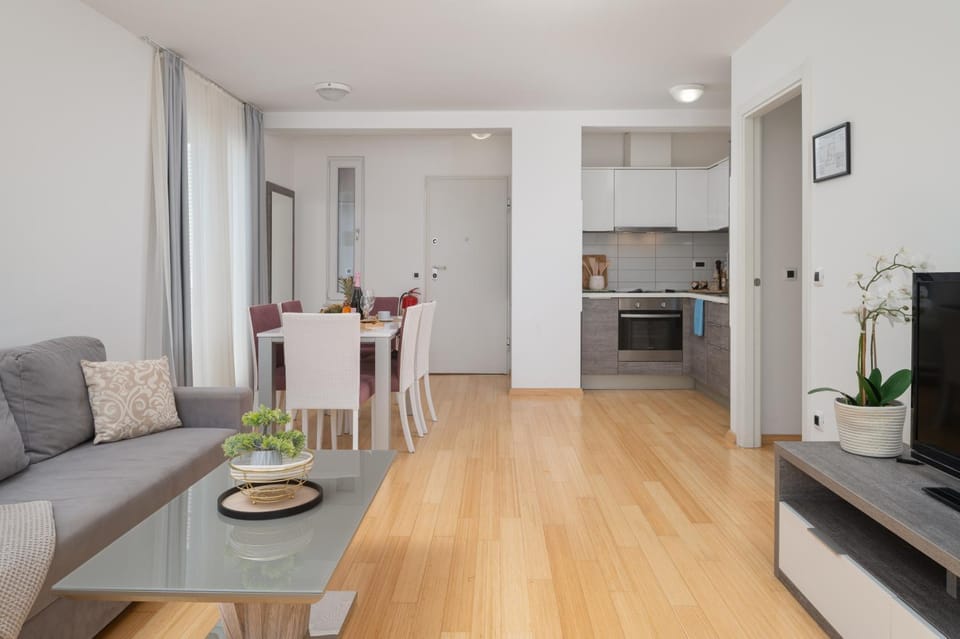Balcony/Terrace, Living room