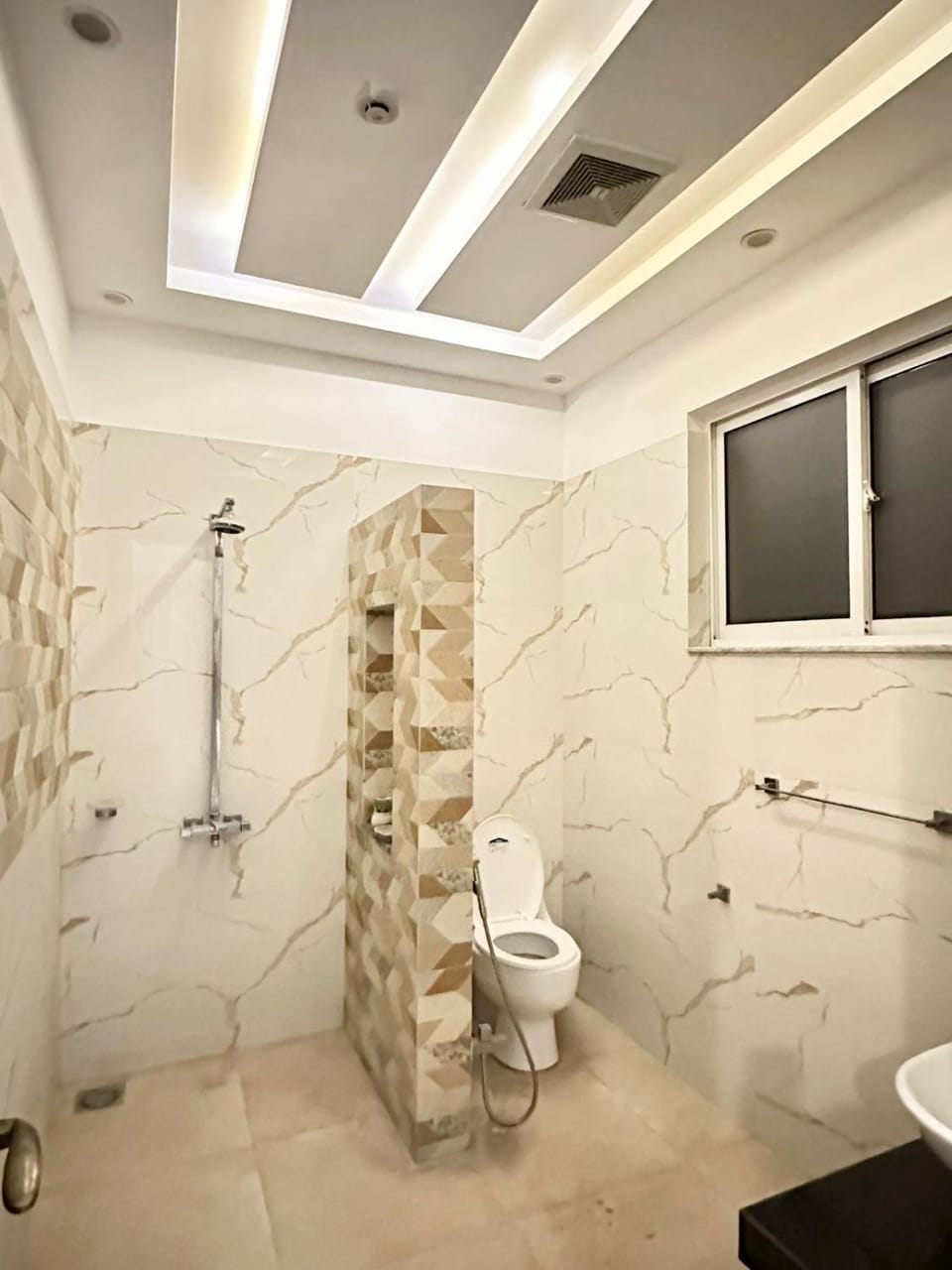 4 Bedroom Royal Mansion in DHA Phase 6 Villa in Lahore