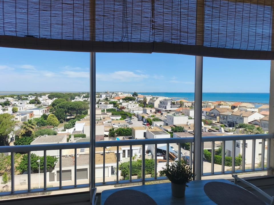 STUDIO CARNON Plage vue mer à 2 min plage parking privé Apartment in Mauguio