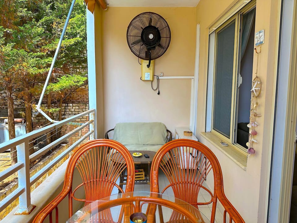 View (from property/room), Balcony/Terrace, Seating area, Dining area