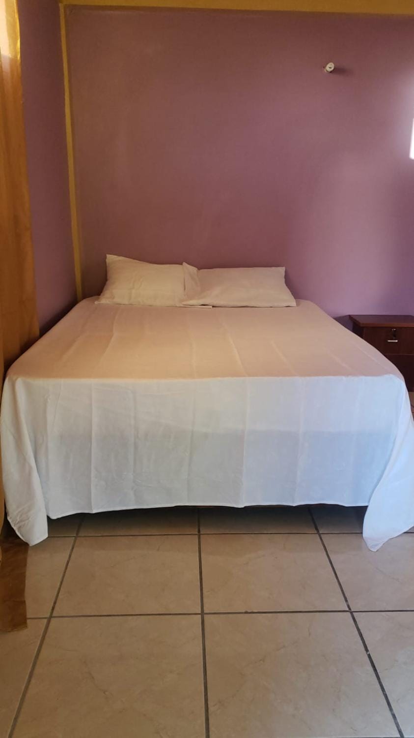 Rhainedrops Holiday Inn Apartment in Dominica