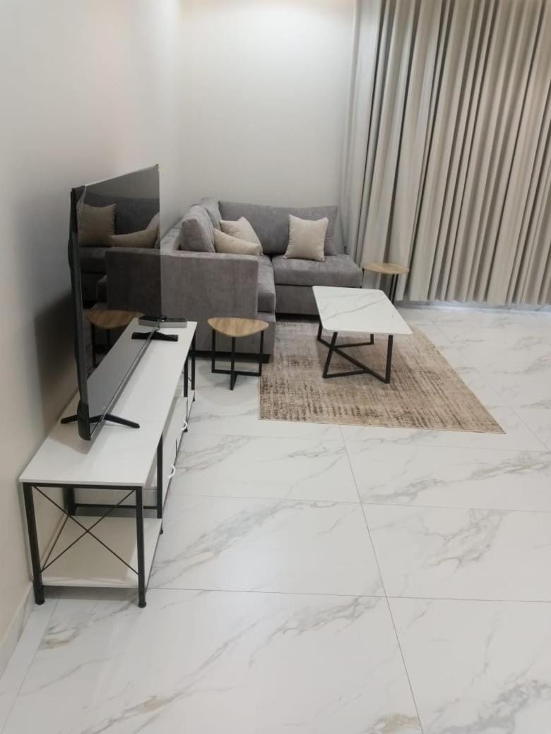 غرفتين وصالة العزيزيه حي الشراع Apartment in Al Khobar