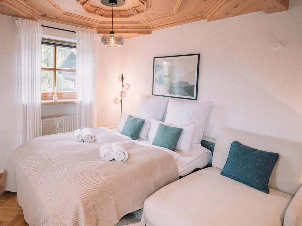 Bed, Living room
