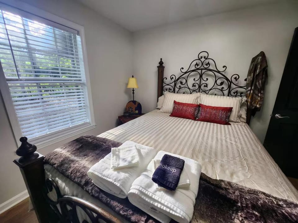 Spacious Fairburn Stay with Backyard and Games House in Fairburn